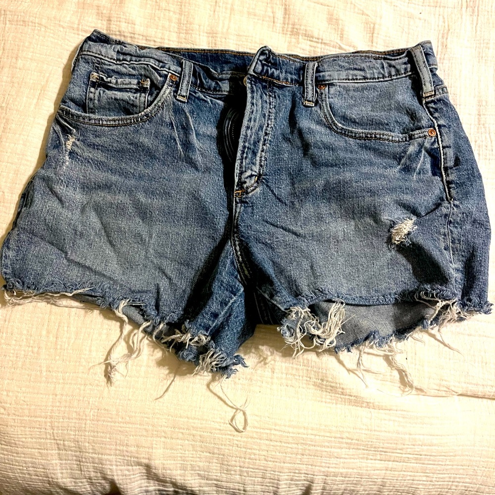 Distressed silver jeans Frisco short